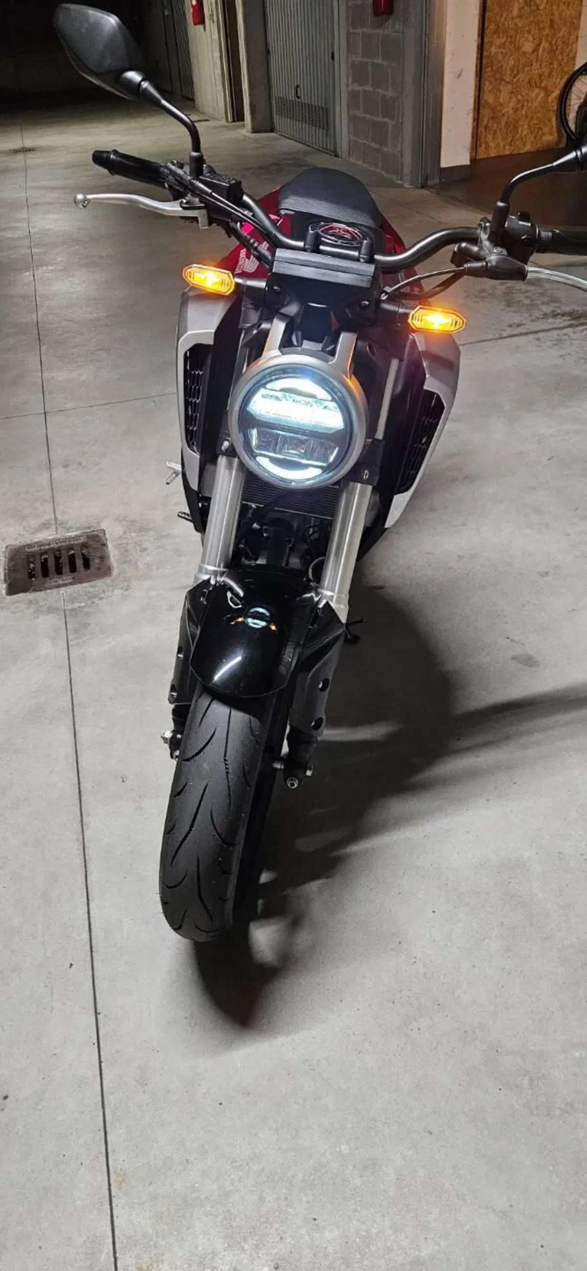 Honda CB 125 R (2018 - 20) (15)