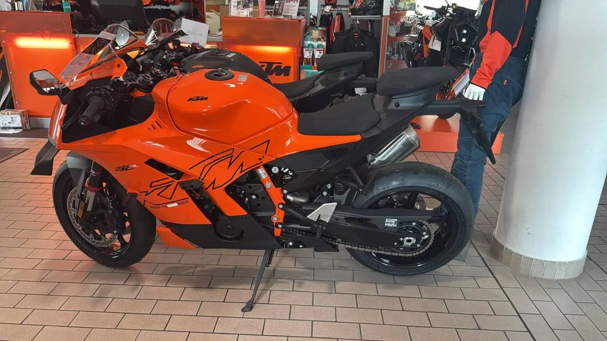 KTM 990 RC R (2026)