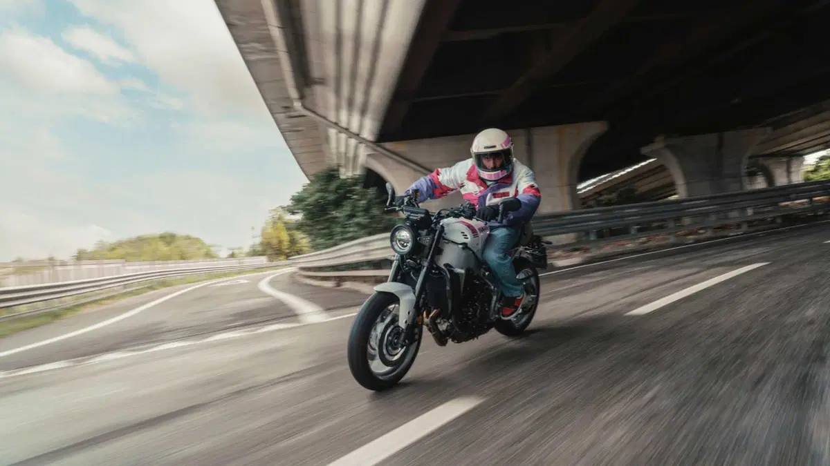 Yamaha XSR900 e GP 2027: operazione nostalgia con i colori che hanno fatto la storia! [GALLERY] (3)