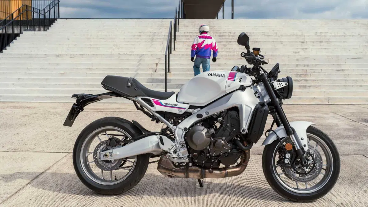 Yamaha XSR900 e GP 2027: operazione nostalgia con i colori che hanno fatto la storia! [GALLERY] (22)