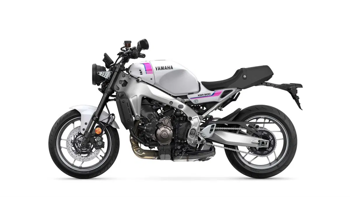 Yamaha XSR900 e GP 2027: operazione nostalgia con i colori che hanno fatto la storia! [GALLERY] (26)