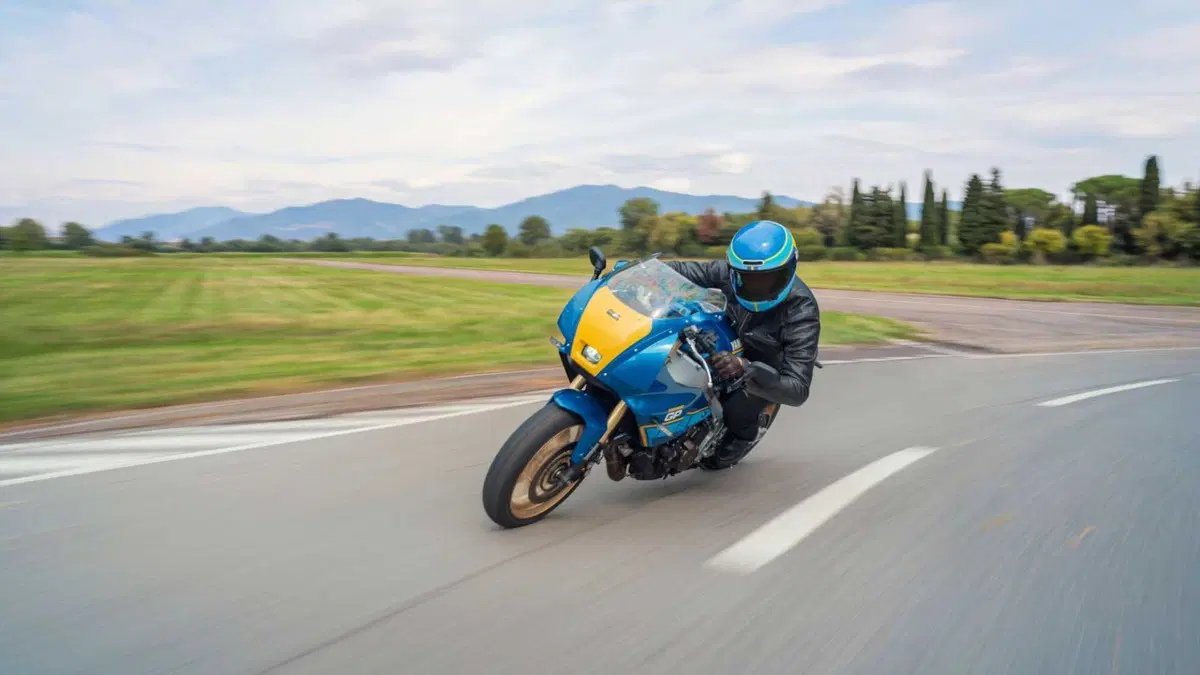 Yamaha XSR900 e GP 2027: operazione nostalgia con i colori che hanno fatto la storia! [GALLERY] (42)