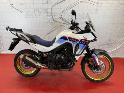 Honda Transalp XL750 (2025) usata