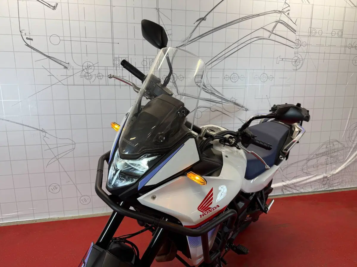 Honda Transalp XL750 (2025) (10)