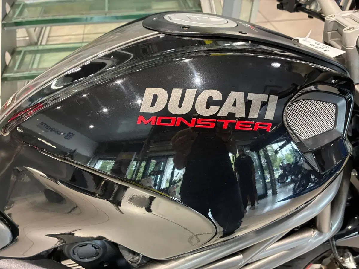 Ducati Monster 1100 Evo ABS (2011 - 13) (5)