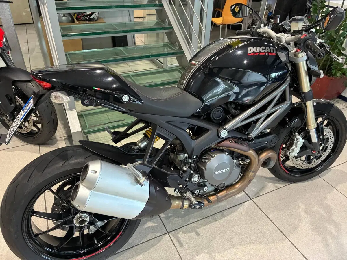 Ducati Monster 1100 Evo ABS (2011 - 13) (6)