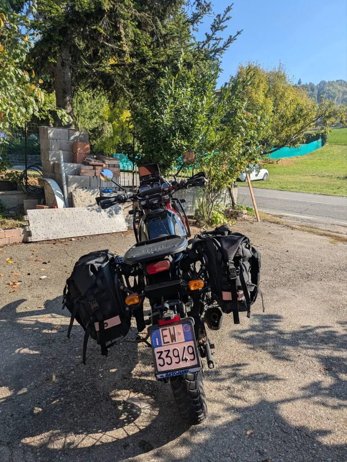 Royal Enfield Himalayan 411 (2021 - 24) (4)