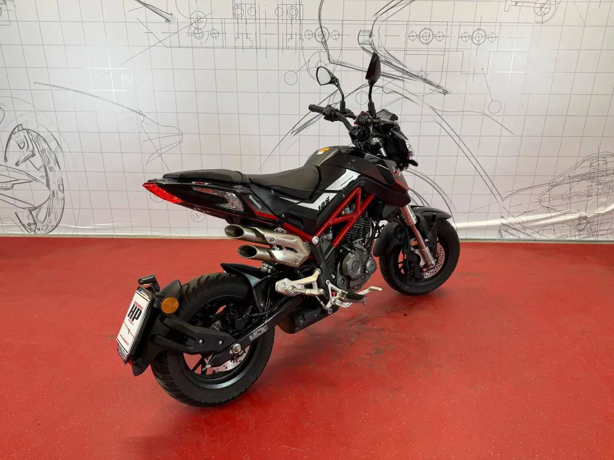 Benelli Tornado Naked T 125 (2022 - 25) (3)