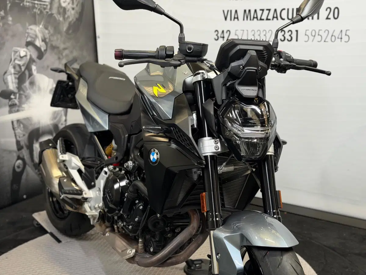 Bmw F 900 R (2021 - 24) (7)