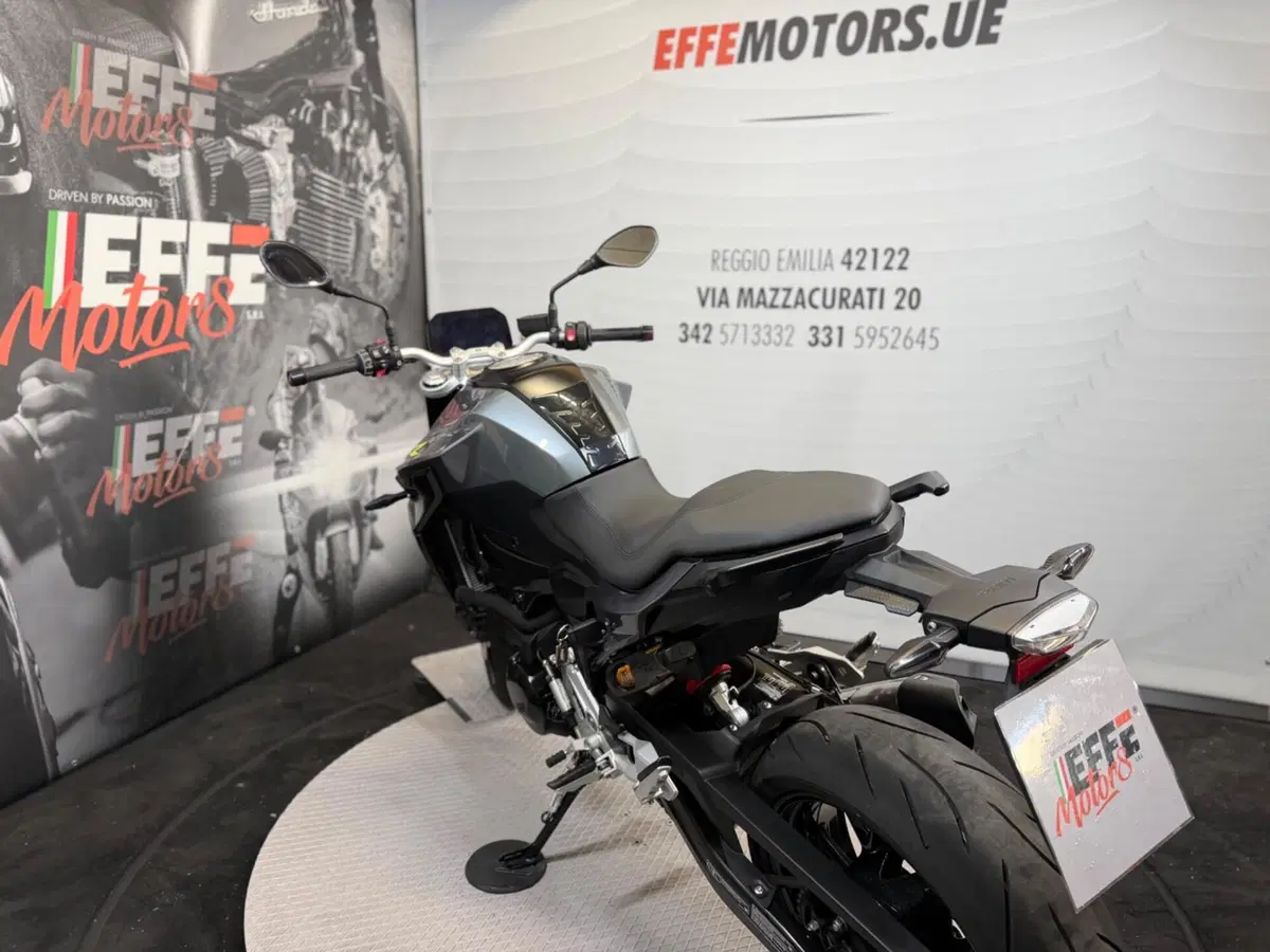 Bmw F 900 R (2021 - 24) (15)