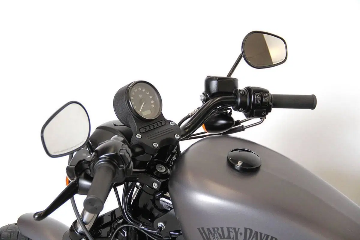 Harley-Davidson 883 Iron (2014 - 16) - XL 883N (10)