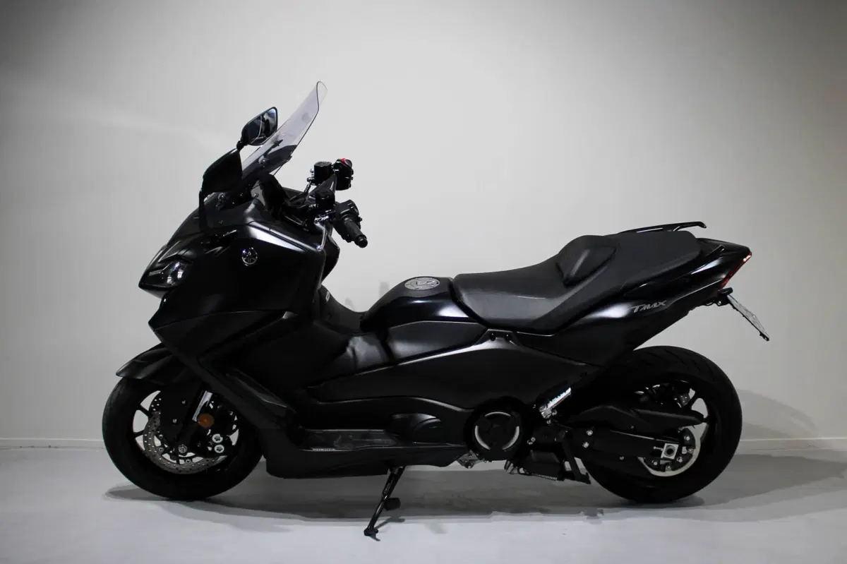 Yamaha T-Max 560 (2022 - 24) (4)