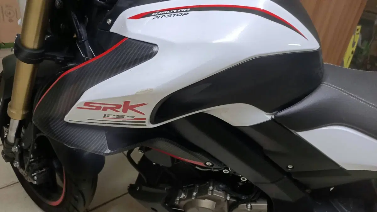 QJ Motor SRK 125 S (2023 - 24) (9)