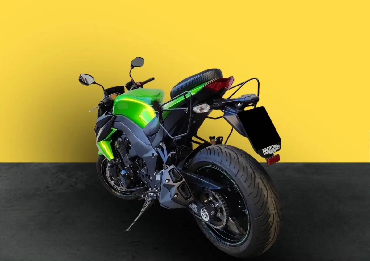 Kawasaki Z 1000 (2010 - 13) (4)