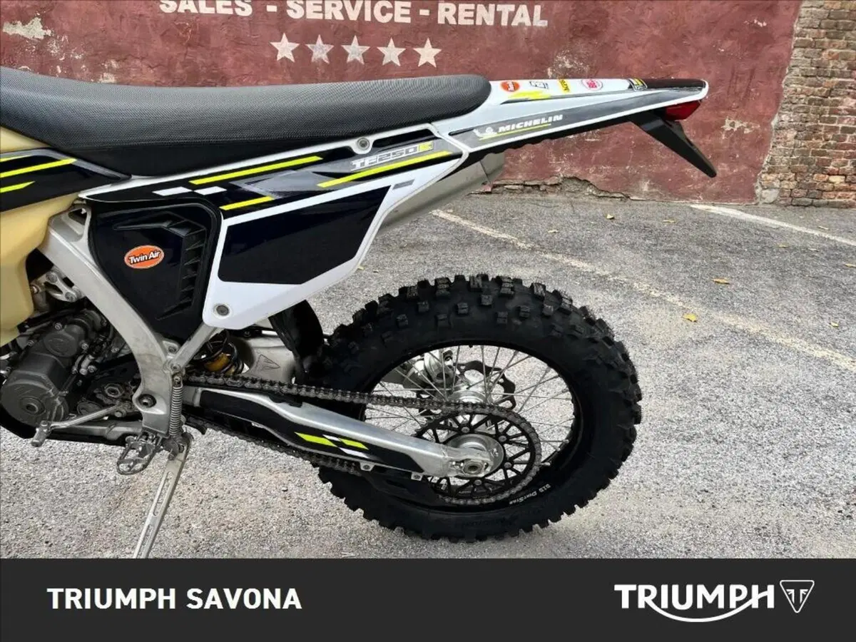 Triumph TF 250-E (2026) (5)