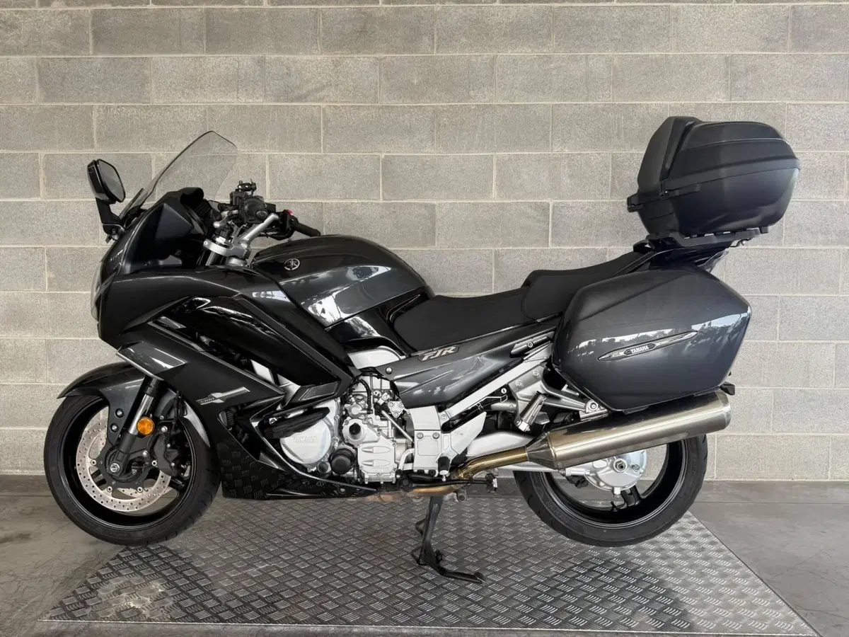 Yamaha FJR 1300 A (2016 - 20) (3)