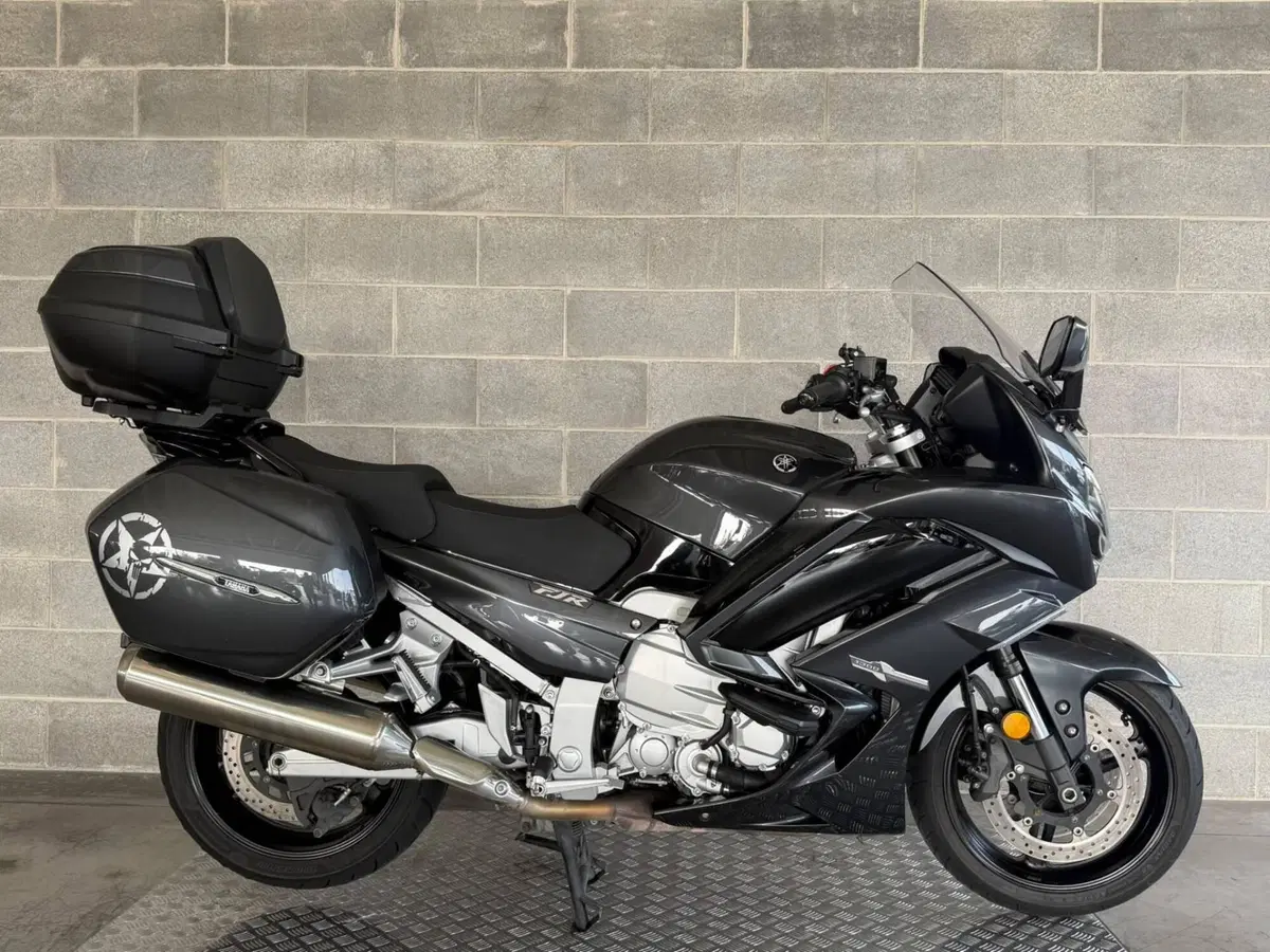 Yamaha FJR 1300 A (2016 - 20) (6)