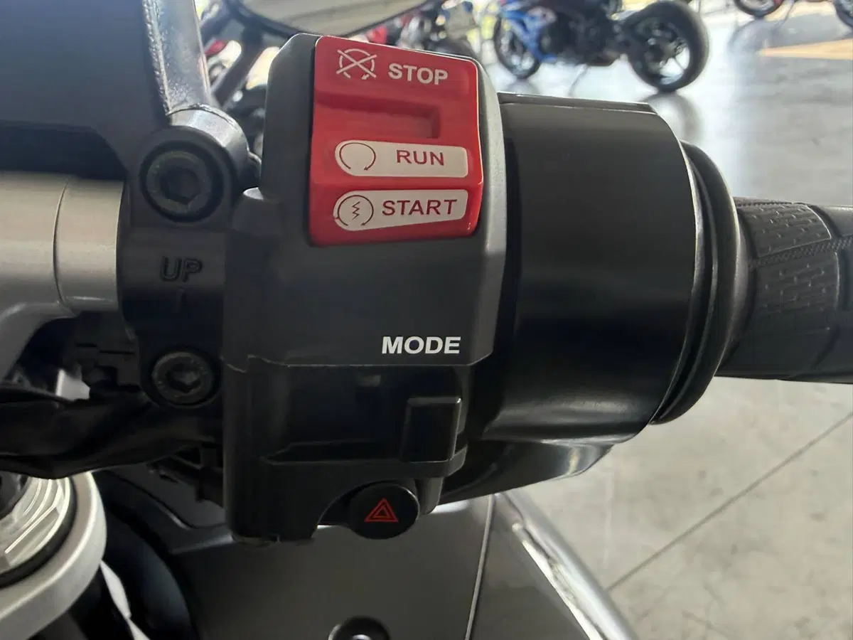 Yamaha FJR 1300 A (2016 - 20) (7)