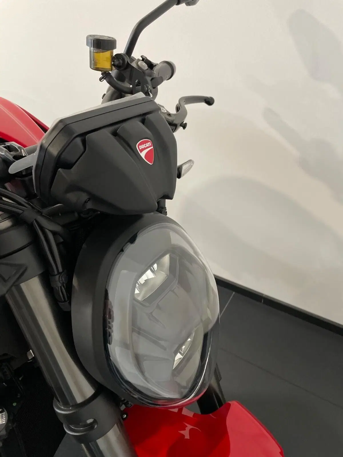 Ducati Monster 890 (2026) (7)