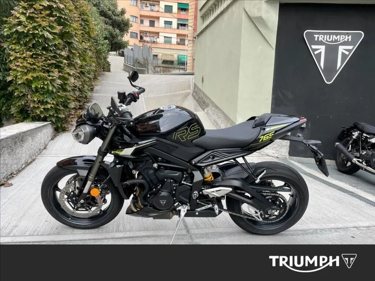 Triumph Street Triple 765 RS (2023 - 26) (3)