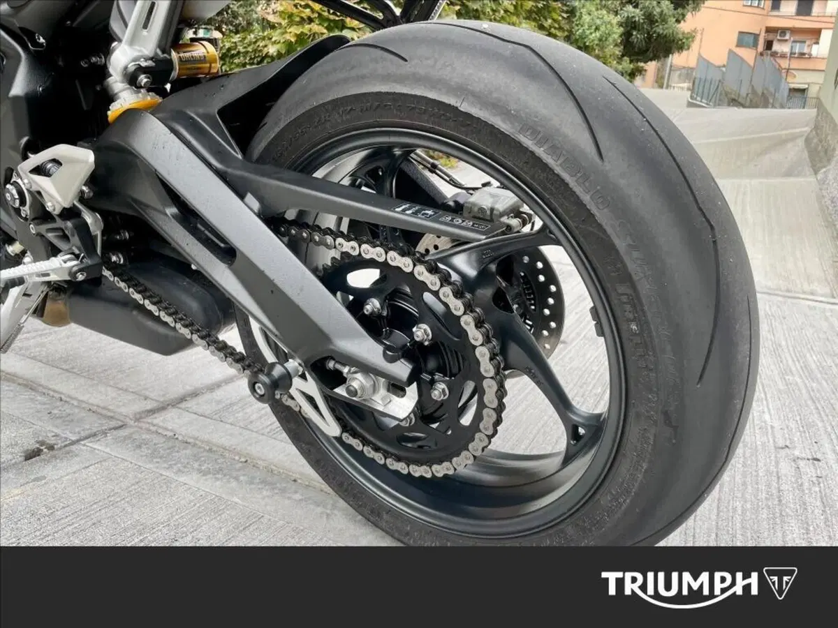 Triumph Street Triple 765 RS (2023 - 26) (7)