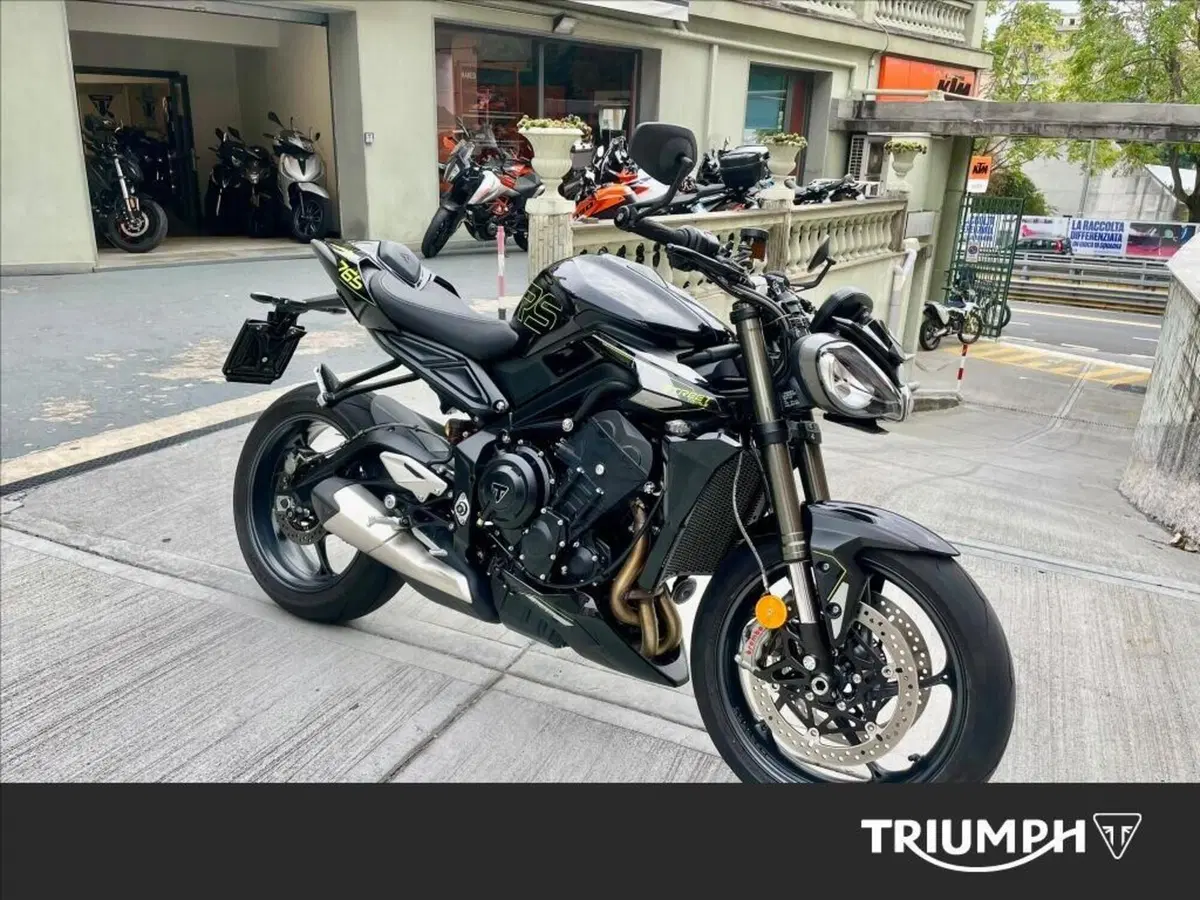 Triumph Street Triple 765 RS (2023 - 26) (4)