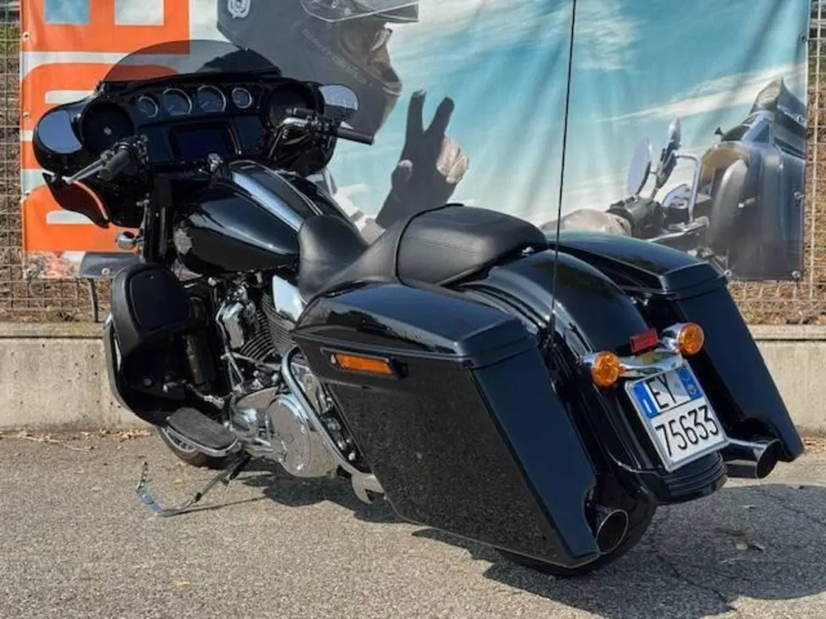 Harley-Davidson 114 Street Glide Special (2019 - 20) - FLHXS (8)