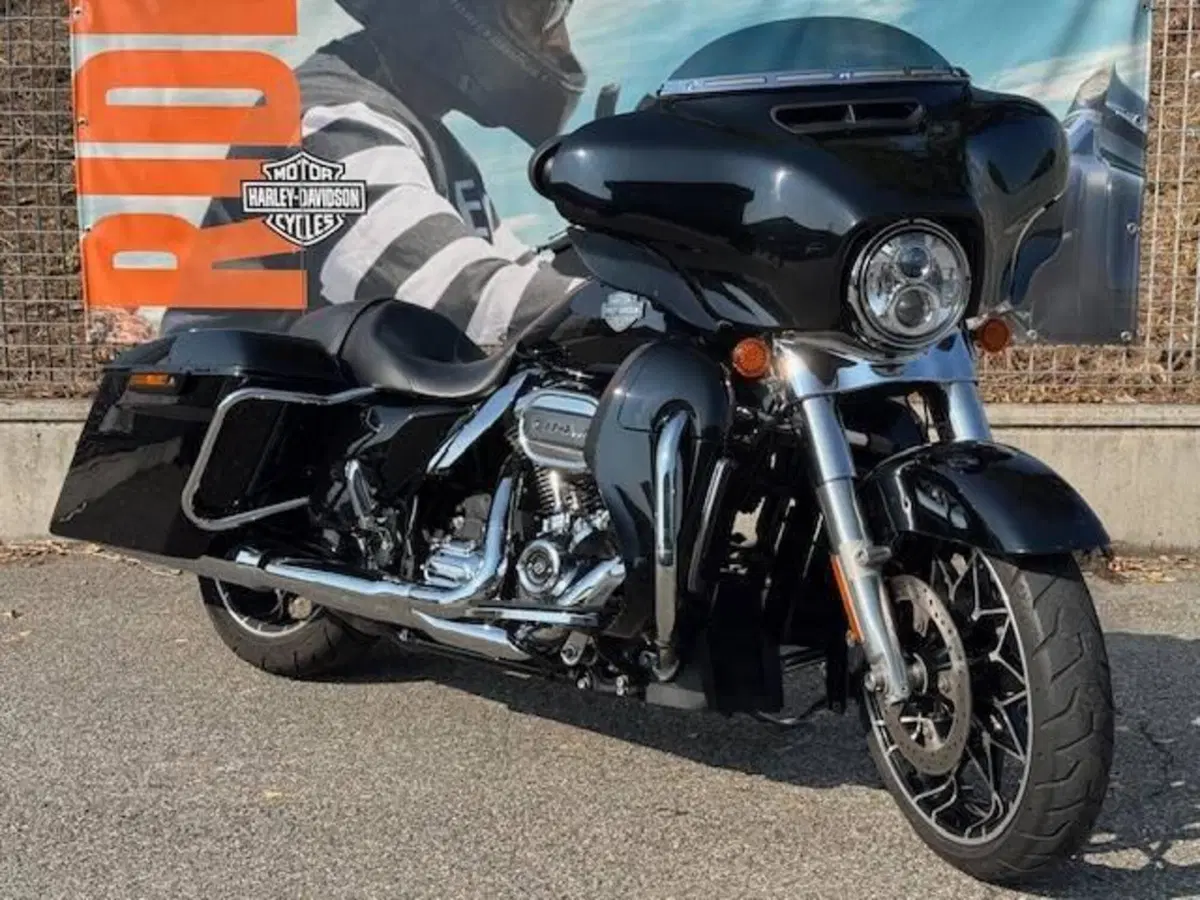 Harley-Davidson 114 Street Glide Special (2019 - 20) - FLHXS (11)