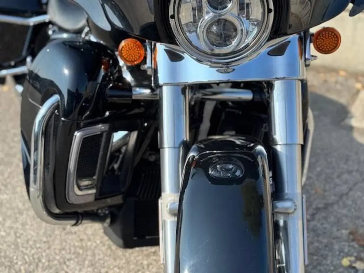 Harley-Davidson 114 Street Glide Special (2019 - 20) - FLHXS (12)