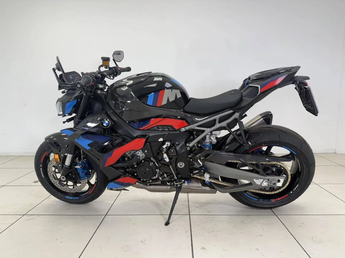 Bmw M 1000 R (2025 - 27) (5)
