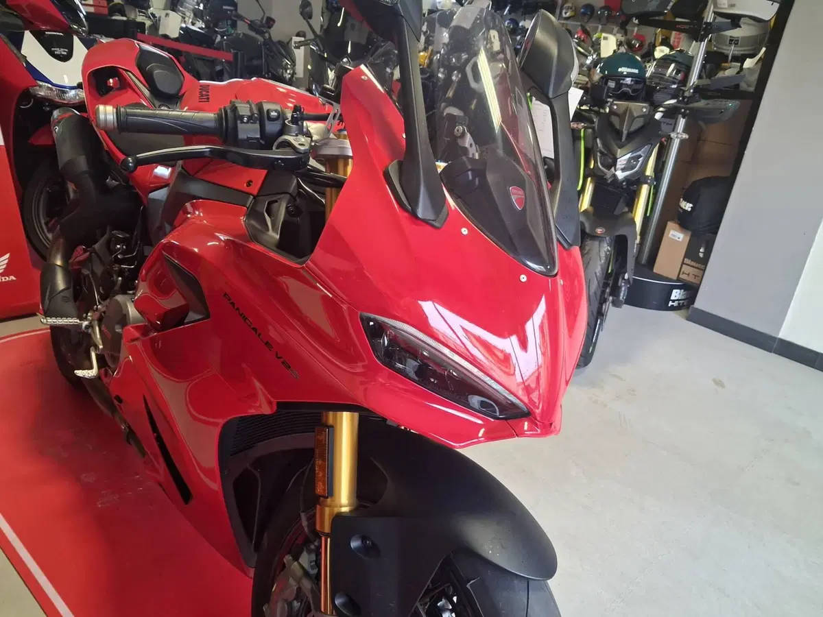 Ducati Panigale V2 S (2025 - 26) (5)