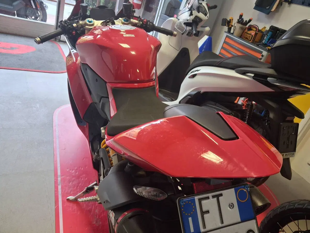 Ducati Panigale V2 S (2025 - 26) (8)