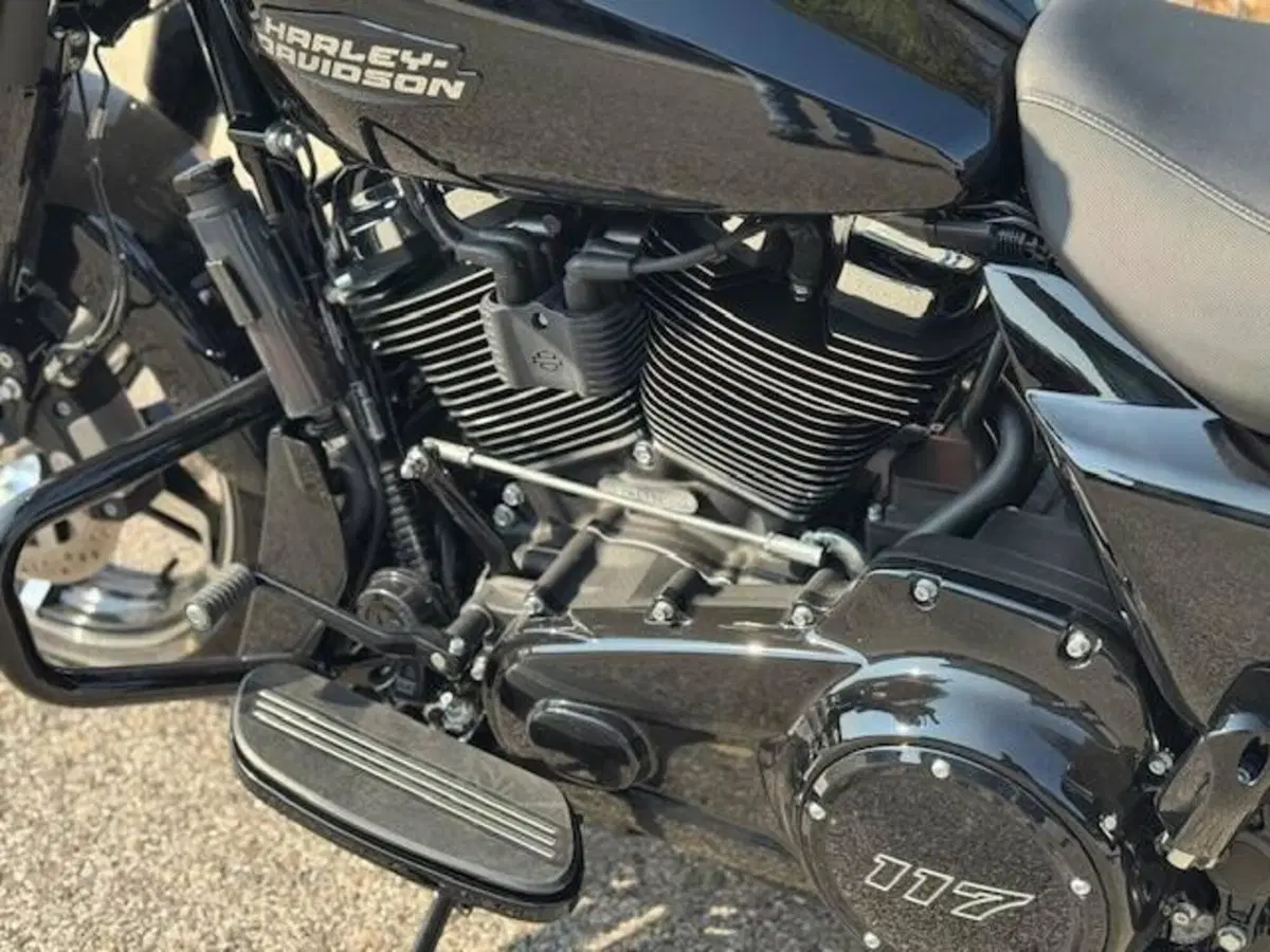 Harley-Davidson Street Glide (2024 - 26) (6)