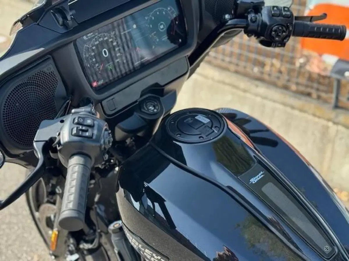Harley-Davidson Street Glide (2024 - 26) (7)