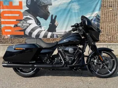 Harley-Davidson Street Glide (2024 - 26) usata