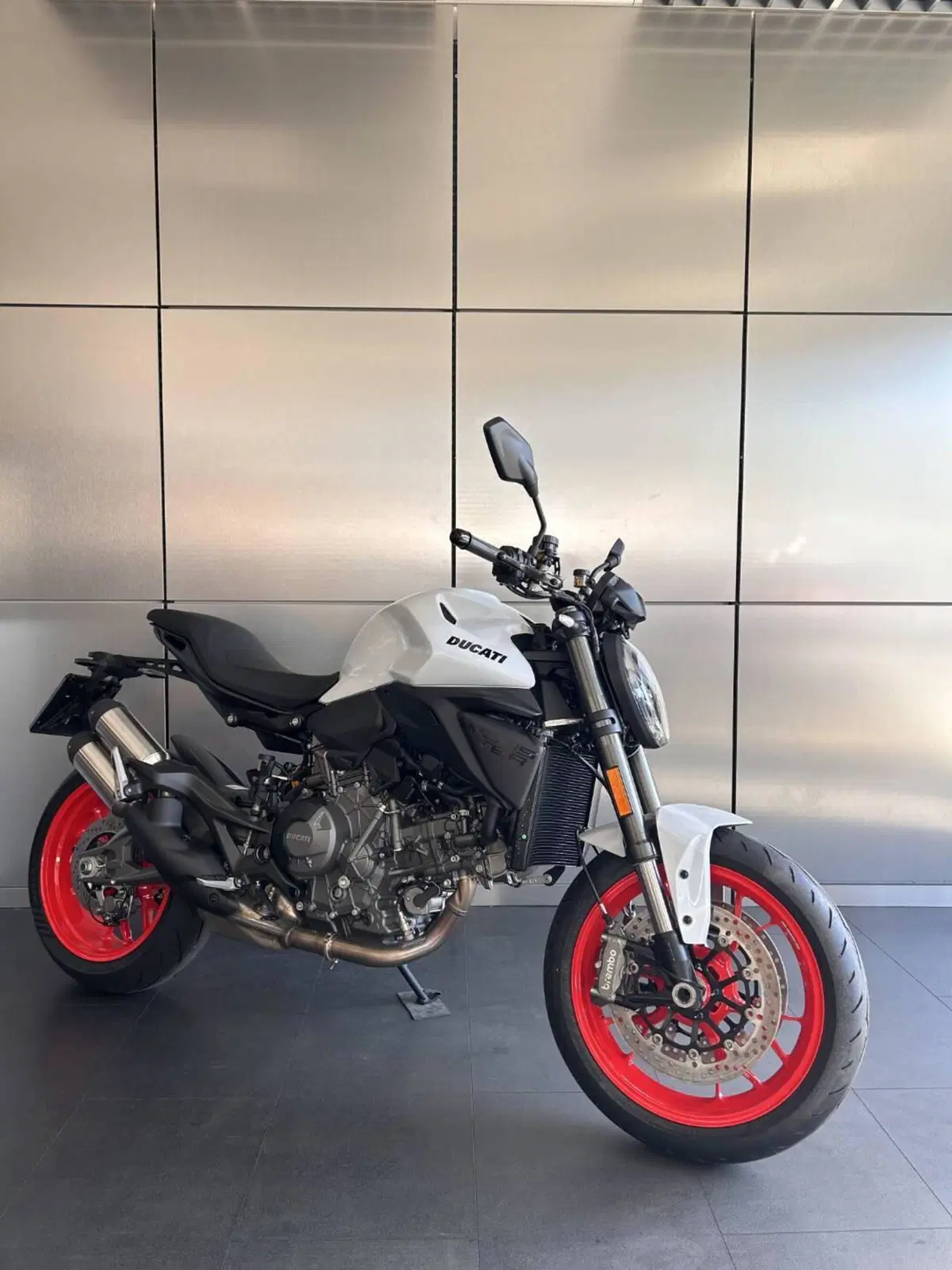Ducati Monster 890 (2026) (2)