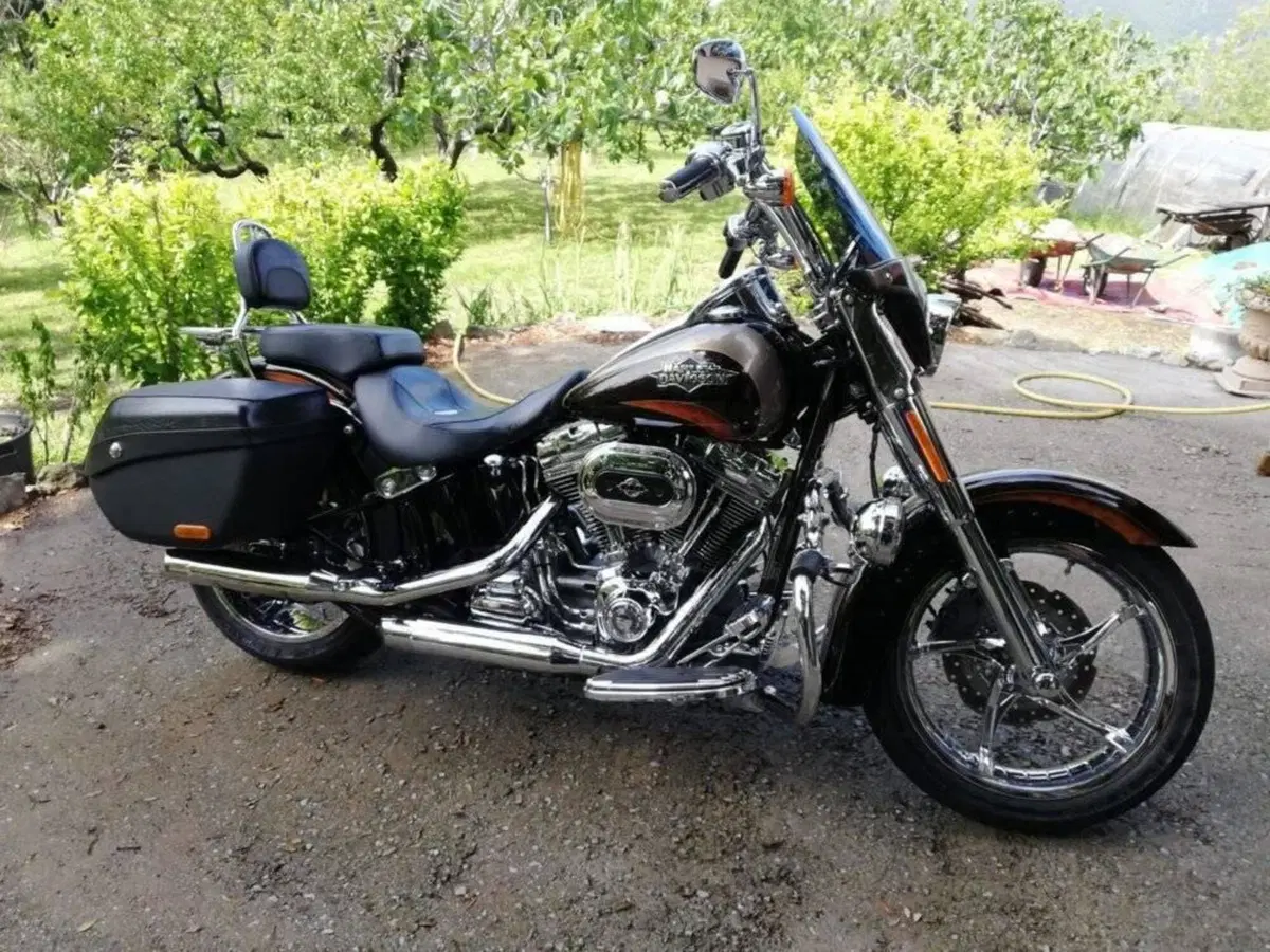 Harley-Davidson 1800 Convertible (2010 - 11) - FLSTSE