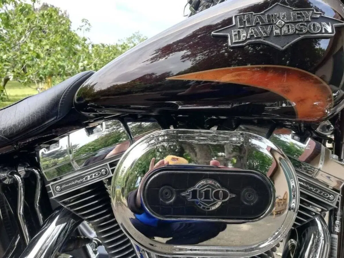 Harley-Davidson 1800 Convertible (2010 - 11) - FLSTSE (2)