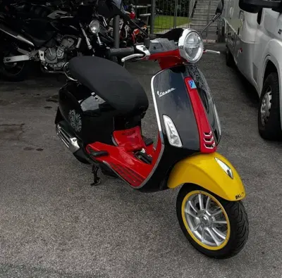 Vespa Primavera 125 Disney Mickey Mouse Edition by Vespa (2023 - 24) usata