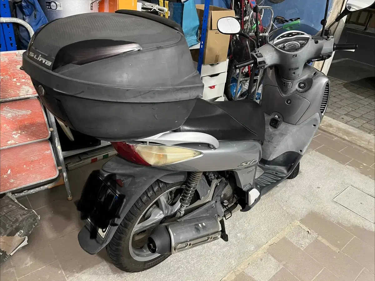 Honda SH 150 (2000 - 06) (2)