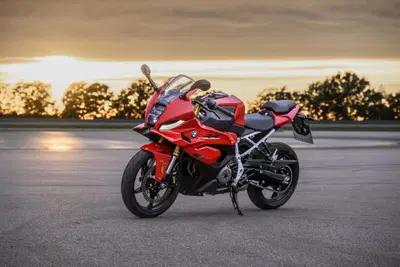 Novità BMW F 450 RR: la sportiva con il DNA della S 1000 RR per la patente A2 [VIDEO & GALLERY]