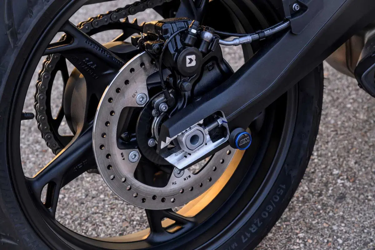 Novità BMW F 450 RR: la sportiva con il DNA della S 1000 RR per la patente A2 [VIDEO & GALLERY] (20)