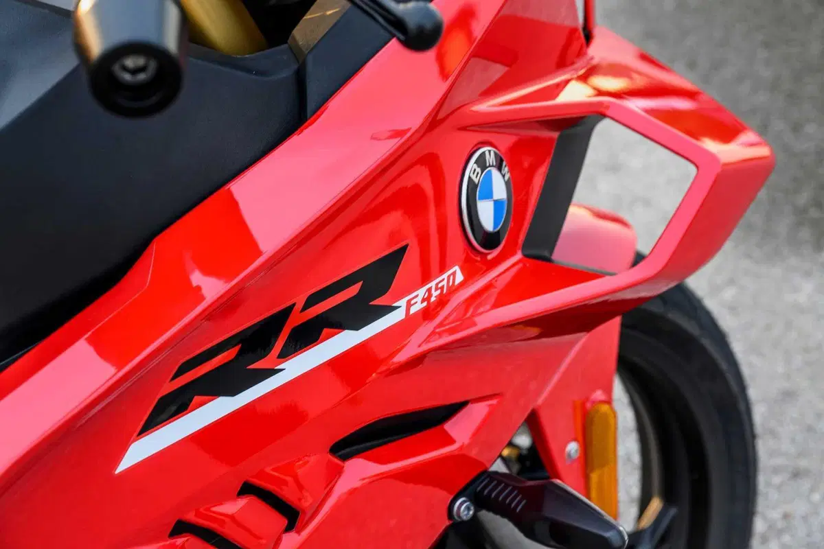 Novità BMW F 450 RR: la sportiva con il DNA della S 1000 RR per la patente A2 [VIDEO & GALLERY] (22)