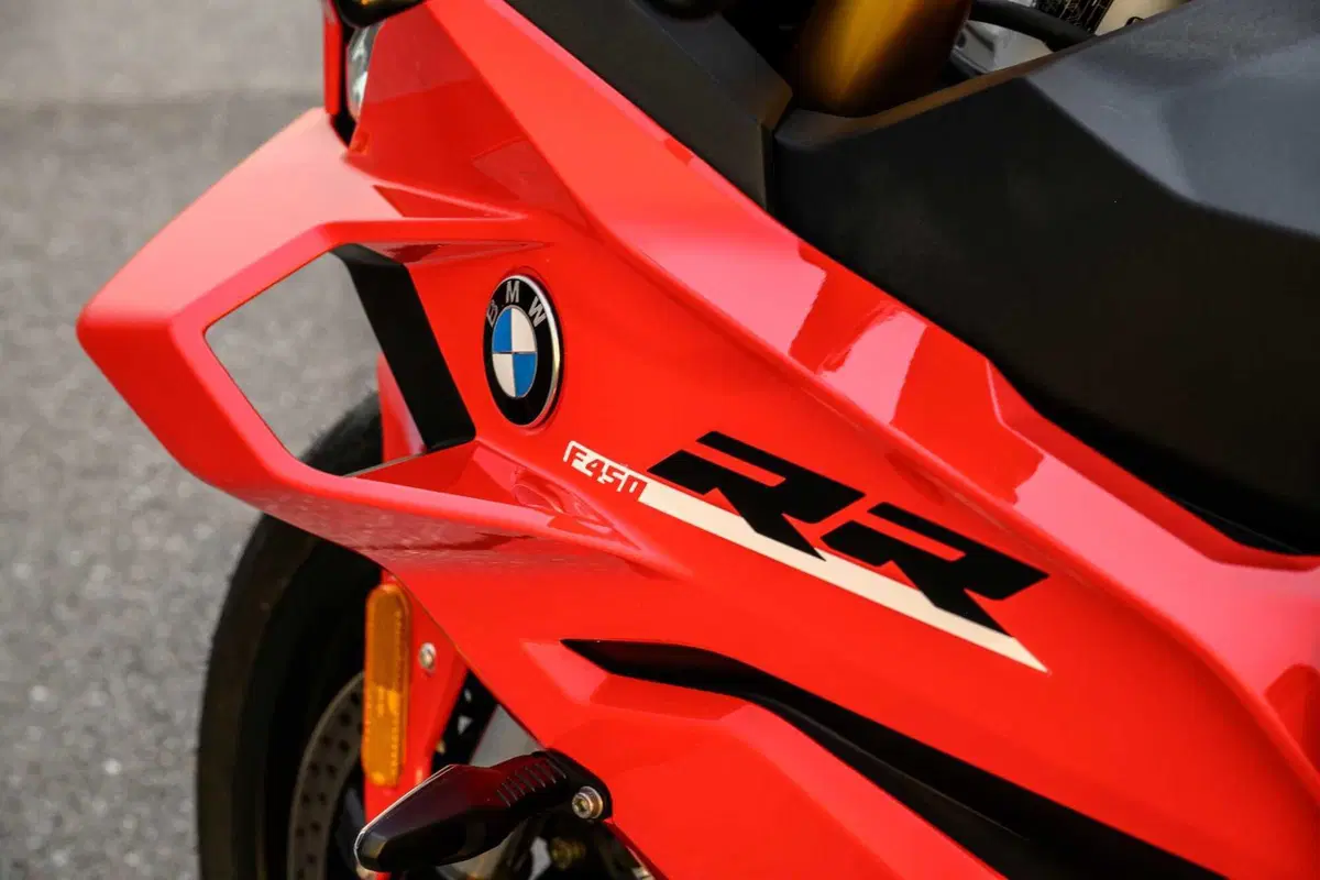 Novità BMW F 450 RR: la sportiva con il DNA della S 1000 RR per la patente A2 [VIDEO & GALLERY] (23)