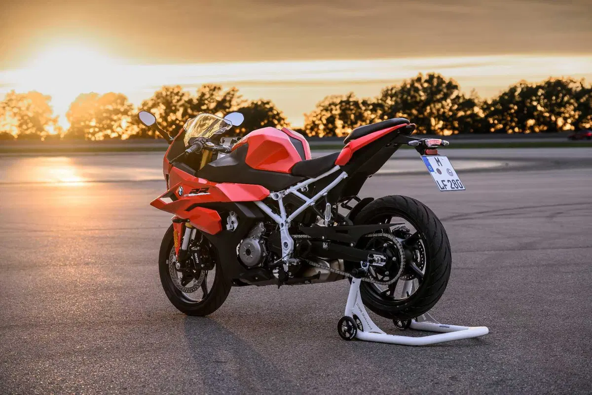 Novità BMW F 450 RR: la sportiva con il DNA della S 1000 RR per la patente A2 [VIDEO & GALLERY] (24)