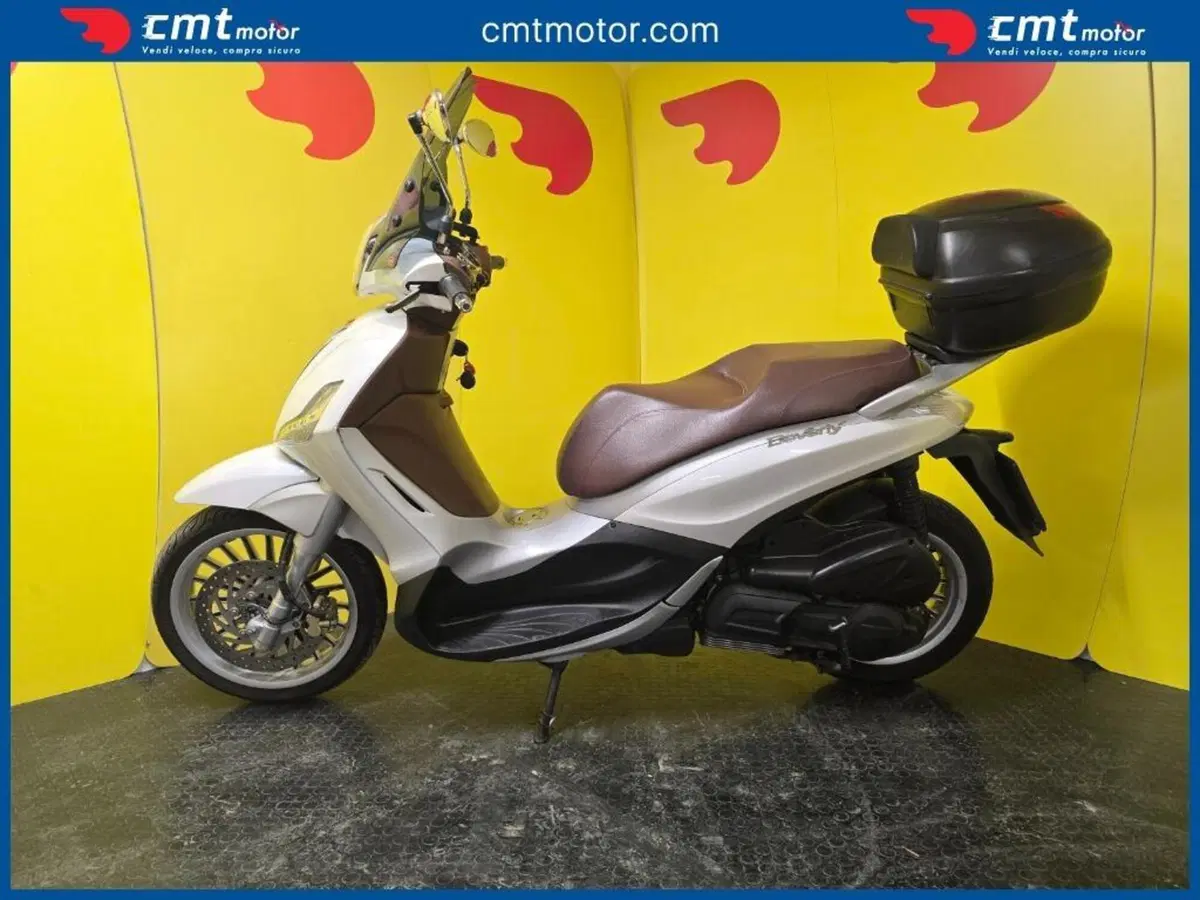 Piaggio Beverly 300 i.e. ABS-ASR (2016 - 20) (3)