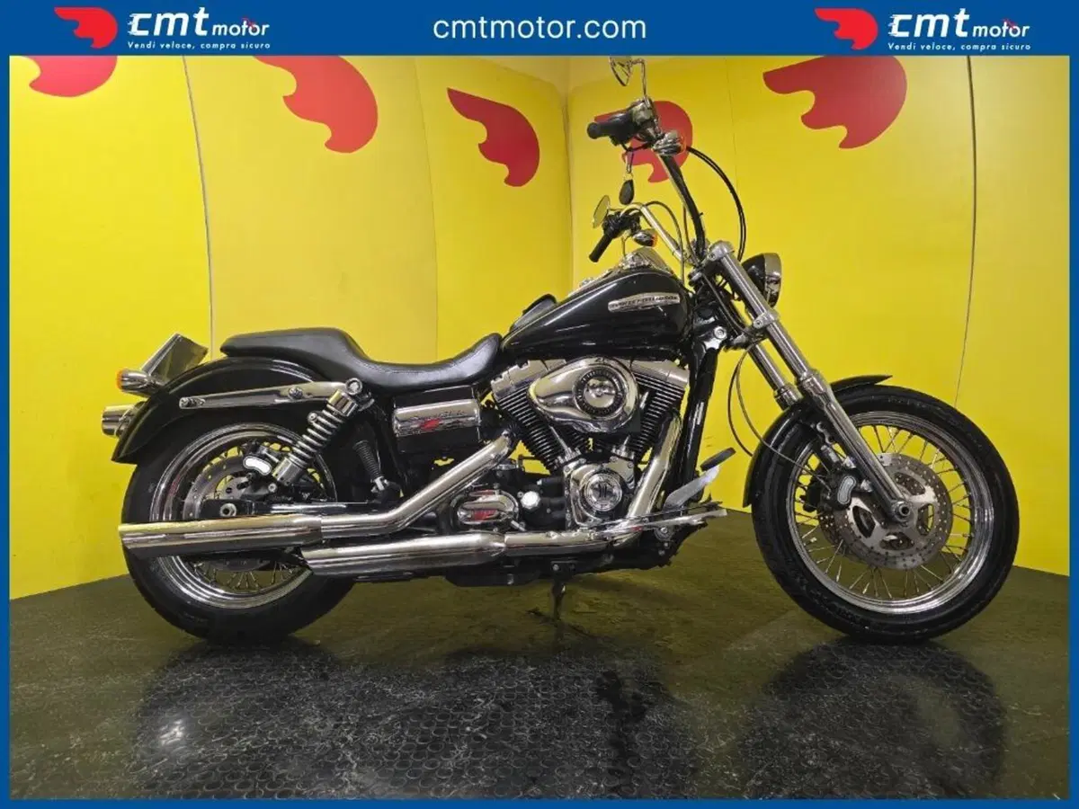 Harley-Davidson 1584 Super Glide Custom (2008 - 13) - FXDC