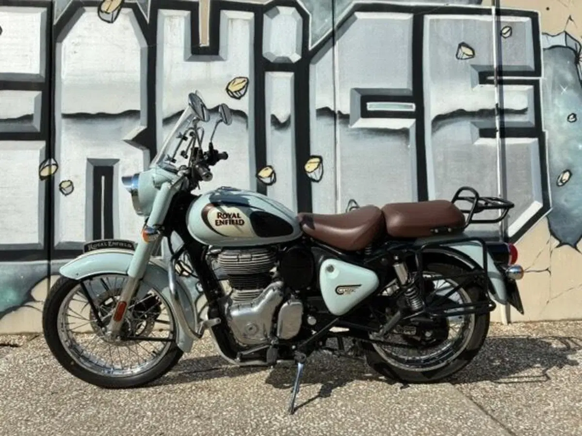 Royal Enfield Classic 350 (2021 - 26) (3)