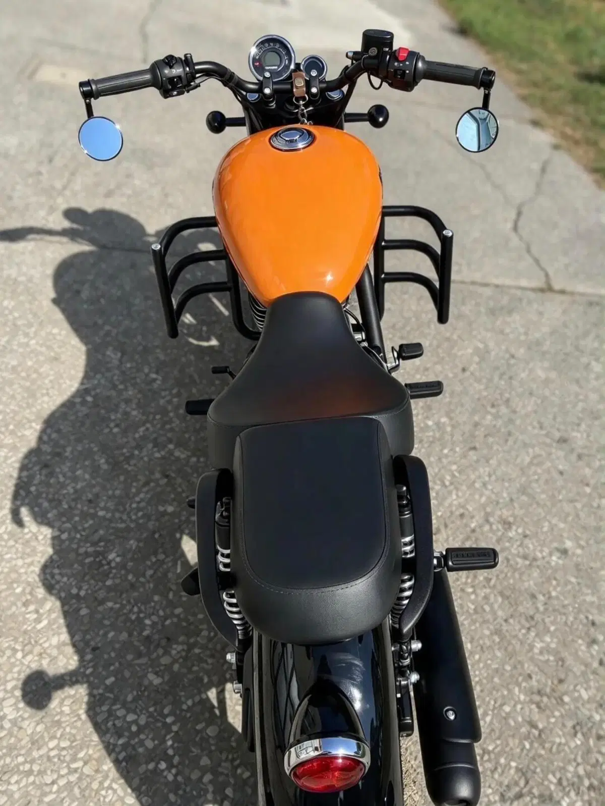 Royal Enfield Meteor 350 (2021 - 26) (3)