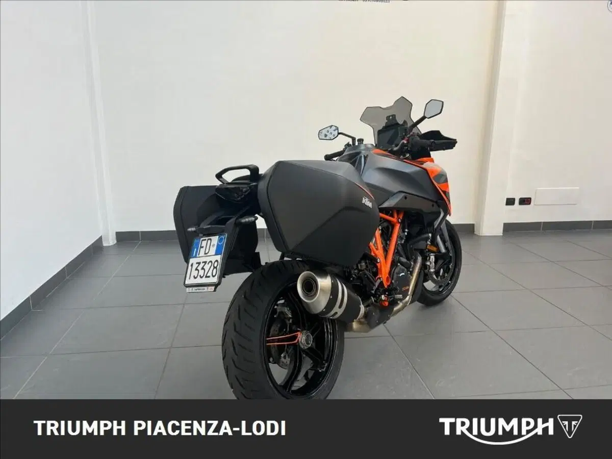 KTM 1290 Super Duke GT (2021 - 25) (4)